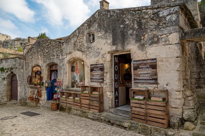 Le centre-bourg de Rousset à la croisée des chemins : entre désertification commerciale et renouveau possible
